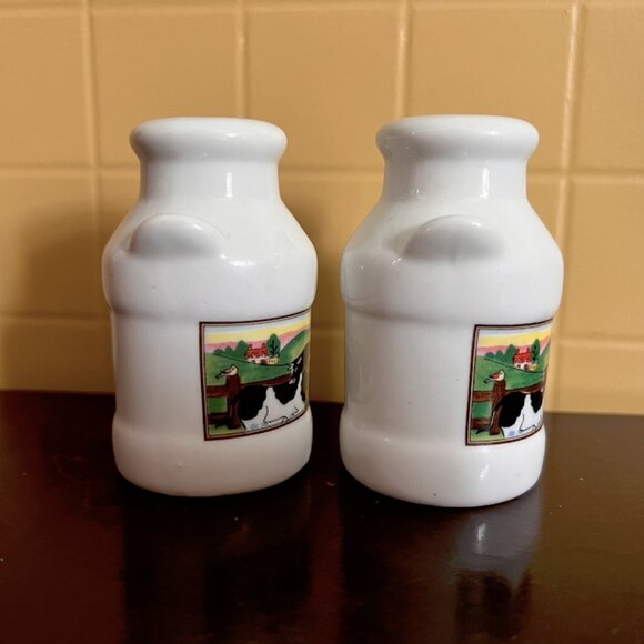 Vintage Milk Jug Farm Scene Salt & Pepper Shakers with Cows - Picture 5 of 7